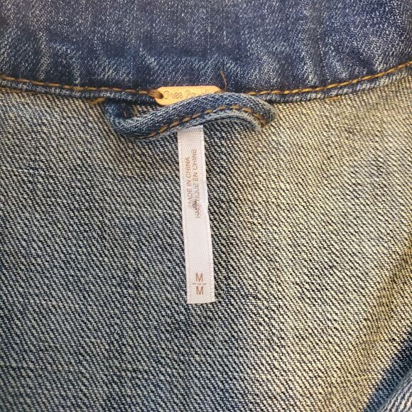 NWT Free People Lace Panel Denim Raw Hem Jacket Sz Medium Boho Hippie Cottage - Picture 8 of 9